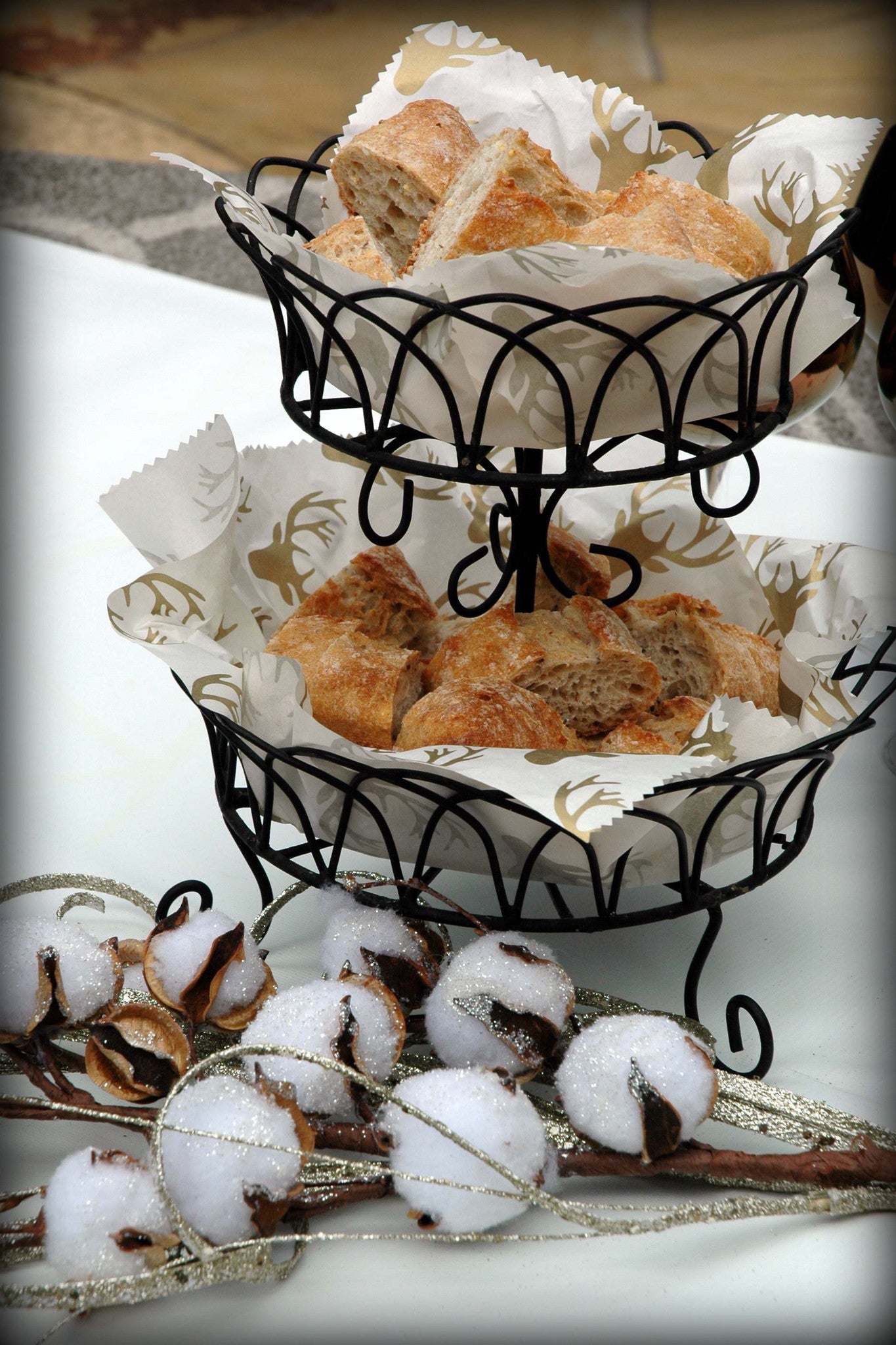 GRUB Paper - Gold Stag